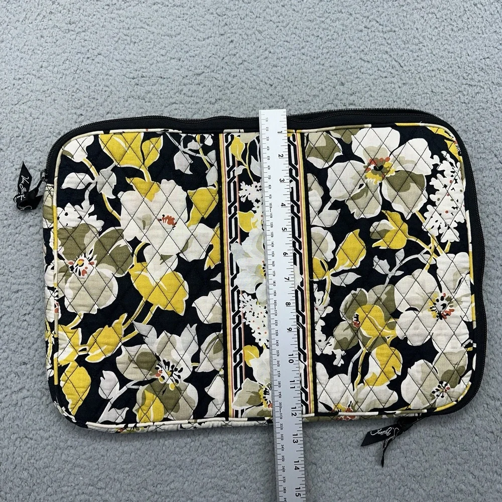 Vera Bradley Dogwood Quilted Laptop Computer Protective Sleeve Travel‎ Carry Bag